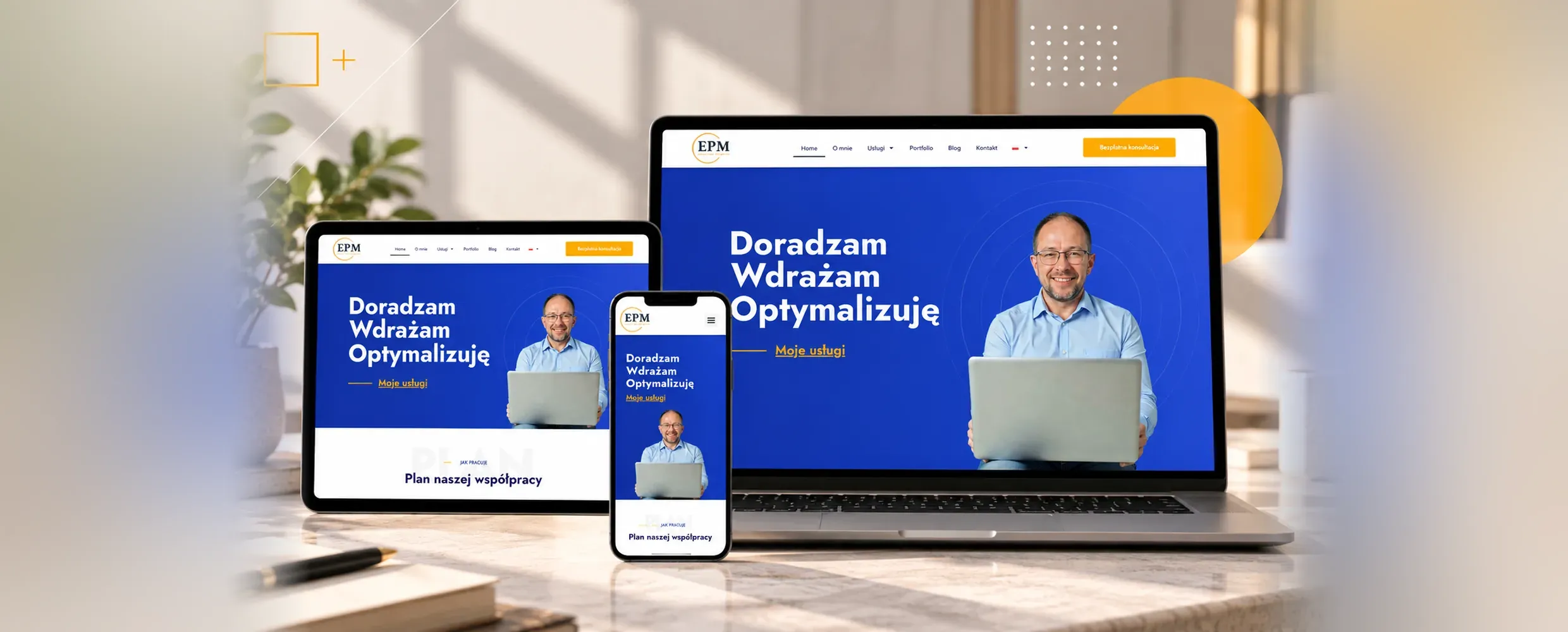 Strona EP Management na laptopie, tablecie i telefonie - realizacja Marcetino