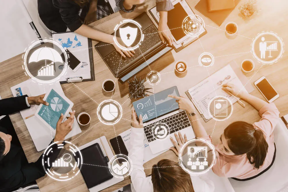 Outsourcing marketingu: czy jest odpowiedni dla każdej firmy?