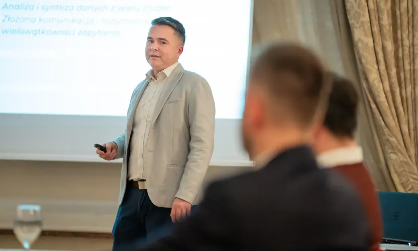 Prelekcje z udziałem CEO Marcetino w 3 miastach w Polsce - Jak sztuczna inteligencja może przyspieszyć rozwój Twojej firmy